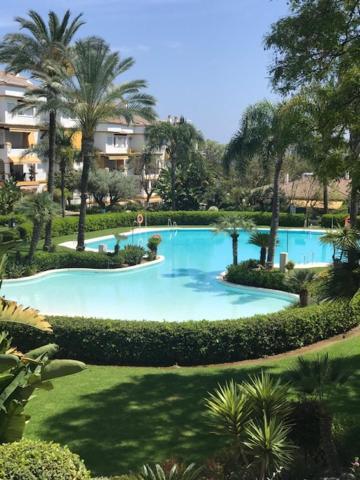 Hacienda Nagueles 1, 2 Bed 2 Bath, Large Terrace 400M From Beach Marbella Buitenkant foto