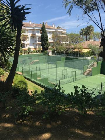 Hacienda Nagueles 1, 2 Bed 2 Bath, Large Terrace 400M From Beach Marbella Buitenkant foto